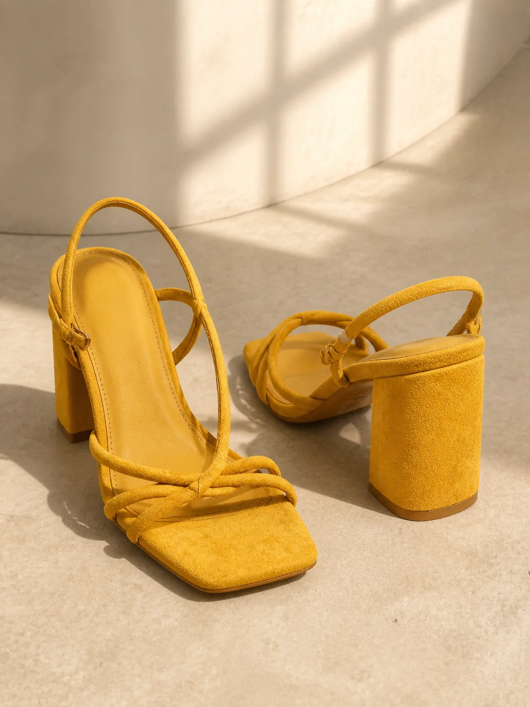 MUSTARD SUEDE KNOT BAND BLOCK SANDALS PRODUCT331
