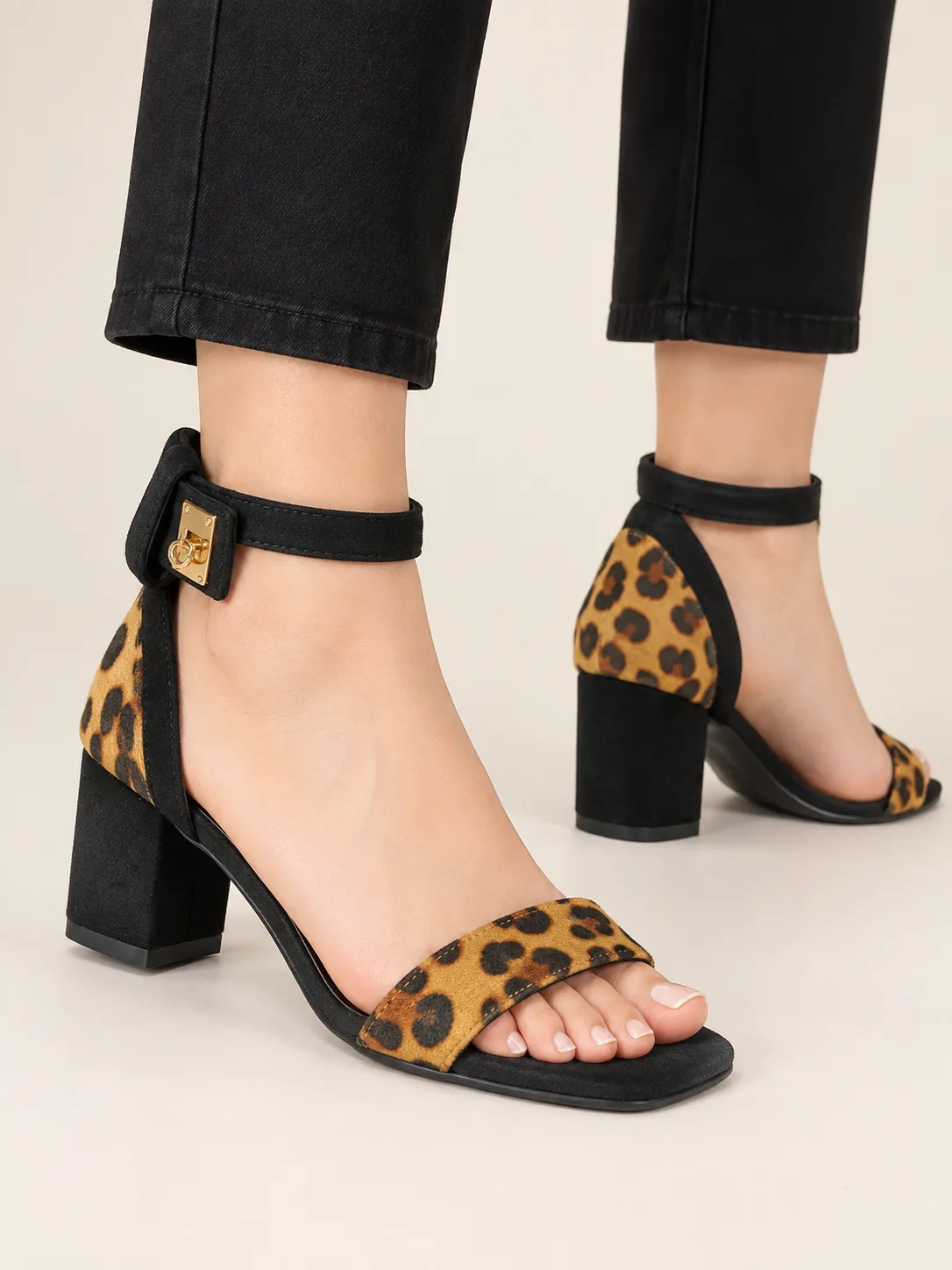 BLACK LEOPARD HEEL ANKLE STRAP SANDALS 4018