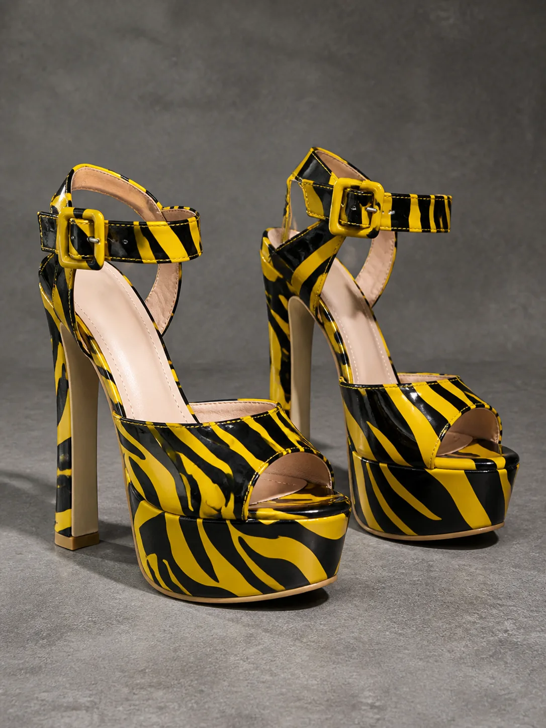 YELLOW TIGER PRINT PLATFORM SANDALS PRODUCT304