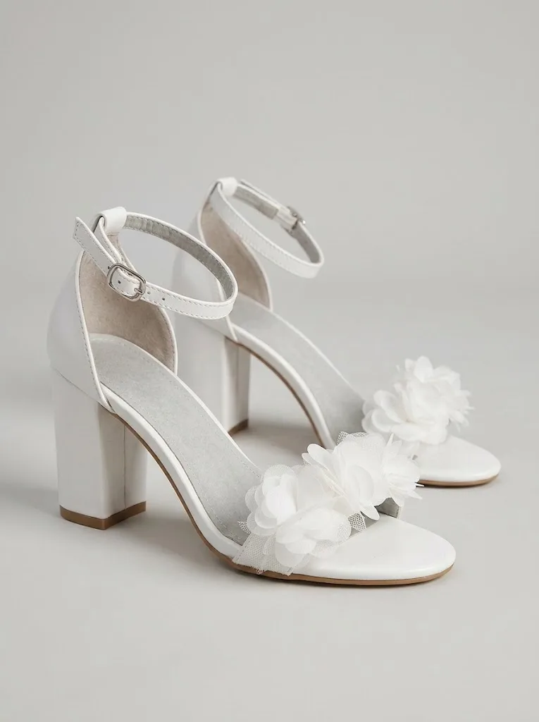 WHITE FLOWER BLOCK HEEL SANDALS 401 — photo 1