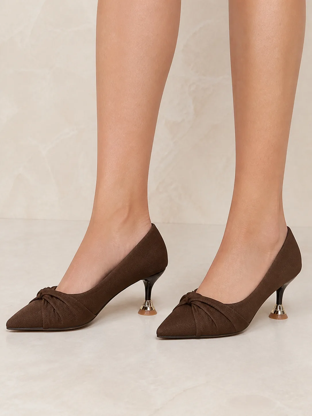 DARK BROWN SUEDE KNOT ORNAMENTAL HEEL PUMPS PRODUCT218 — photo 1