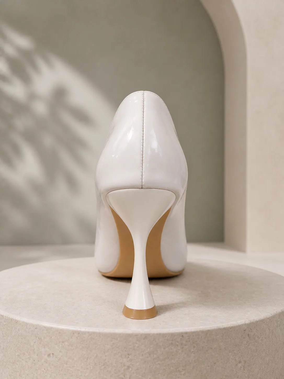 WHITE GOLD LINK BAR POINTED PUMPS PRODUCT270 — photo 1