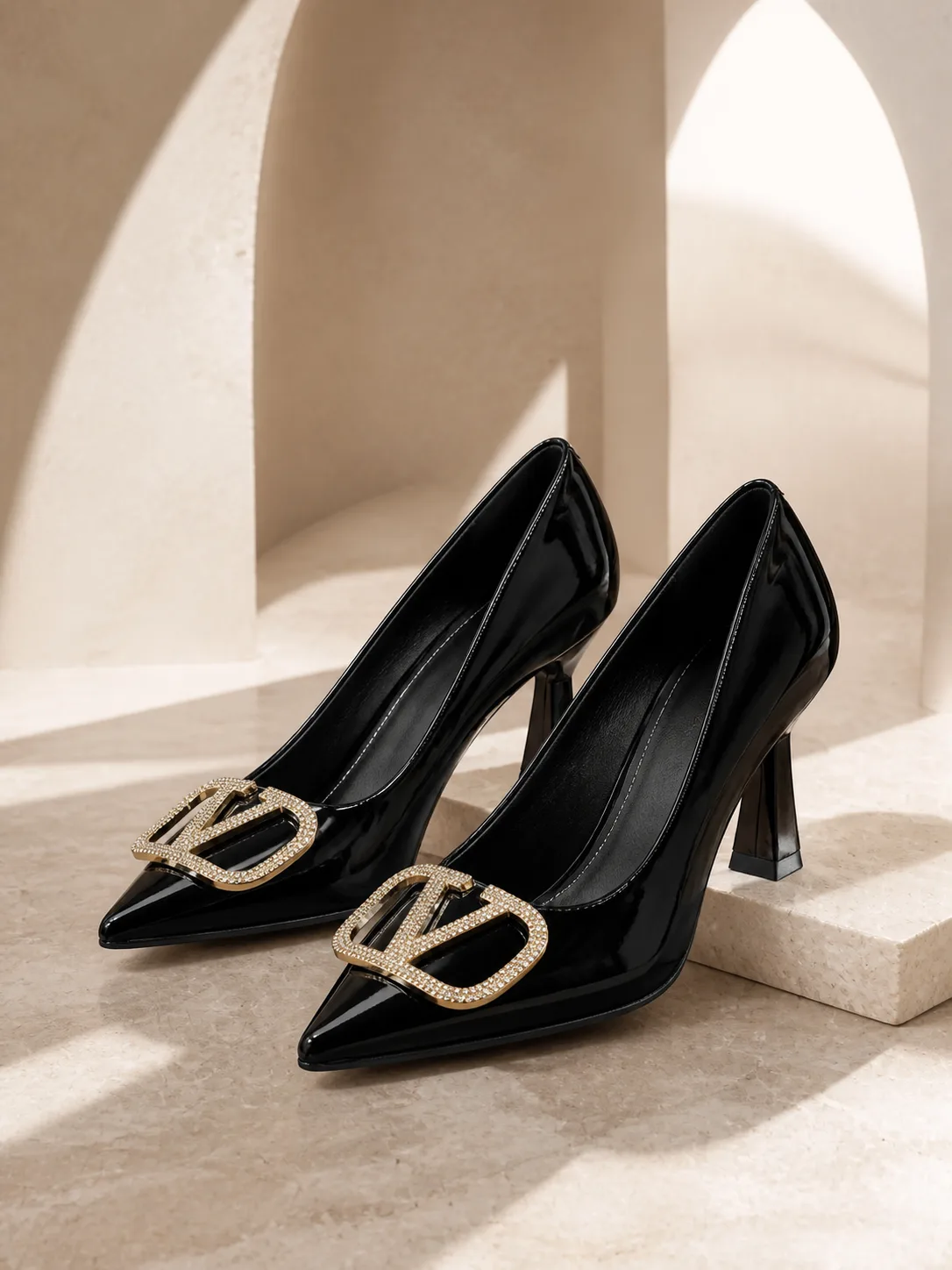 BLACK PATENT GOLD V BUCKLE POINTED PUMPS PRODUCT294