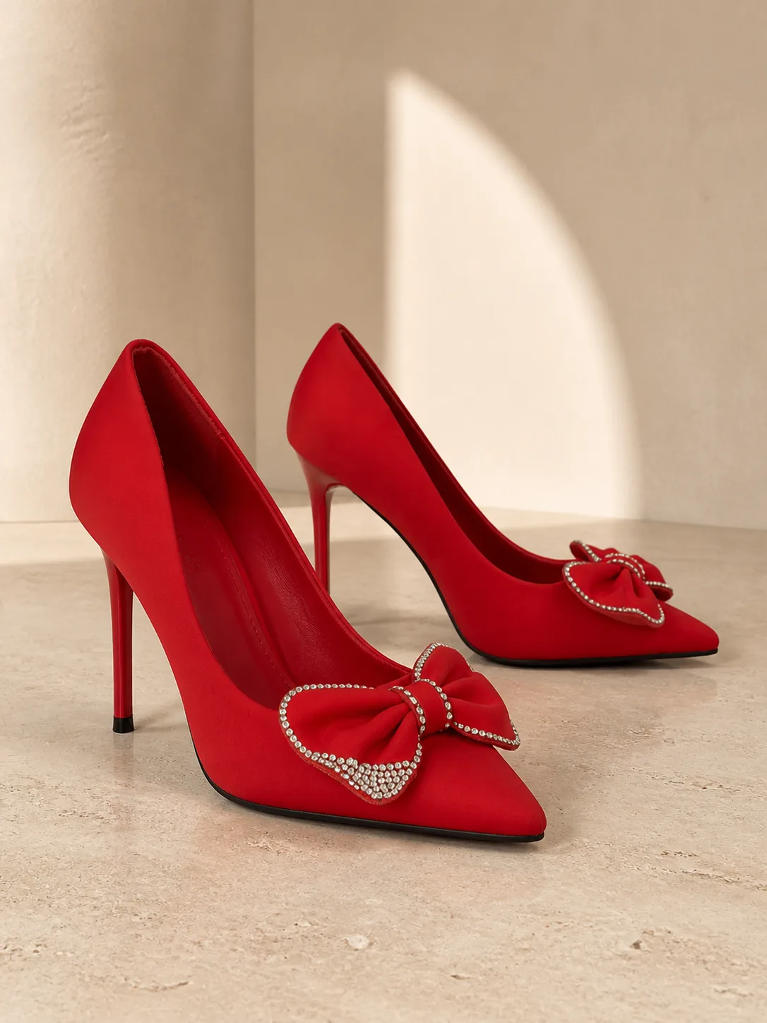 RED SATIN CRYSTAL BOW COURT HEELS PRODUCT268