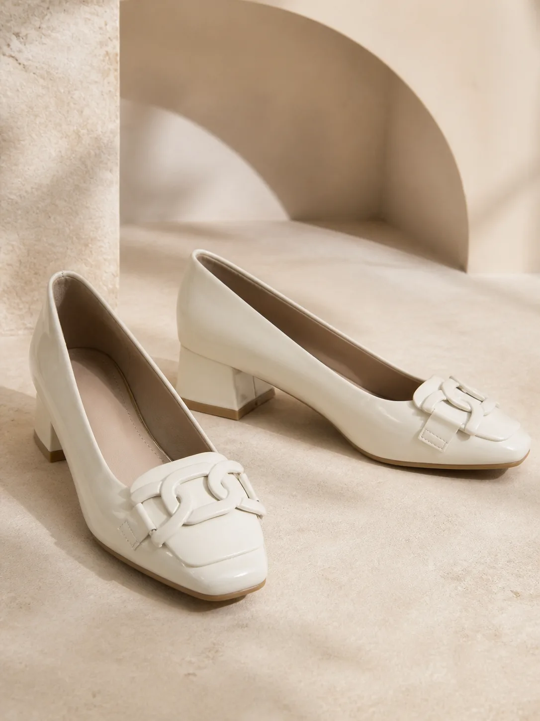IVORY PATENT CHAIN LINK BLOCK HEEL PUMPS PRODUCT184